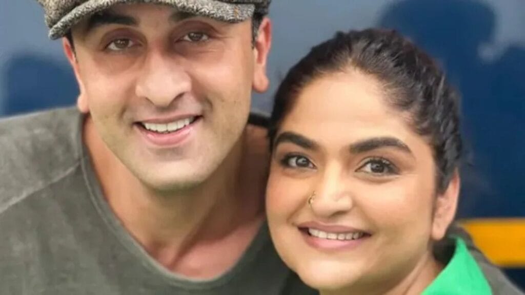 रणबीरची आई होणं हे ब्रह्मांडाने घडवून आणले इंदिरा कृष्णन असं का म्हणाल्या 02